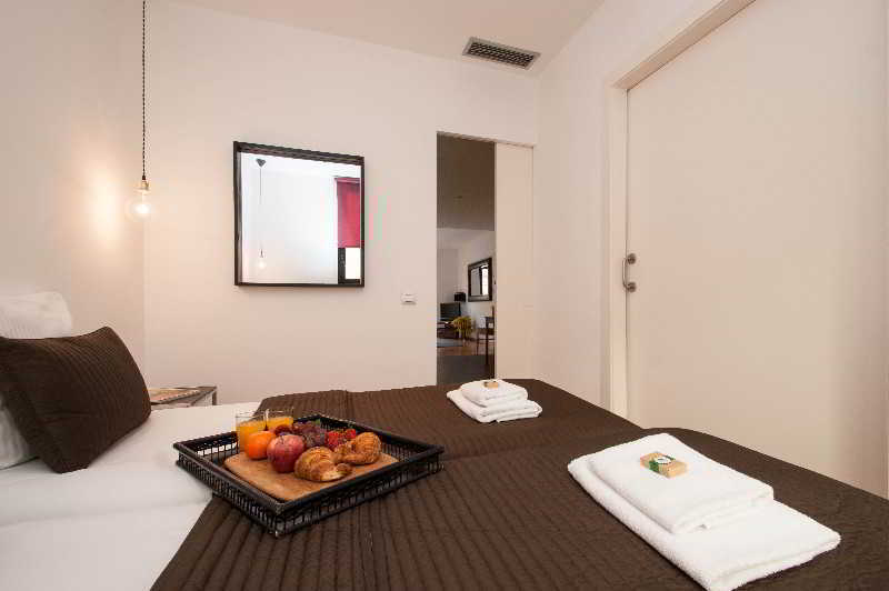 Short Stay Group Liceu Serviced Apartments 巴塞罗那 外观 照片