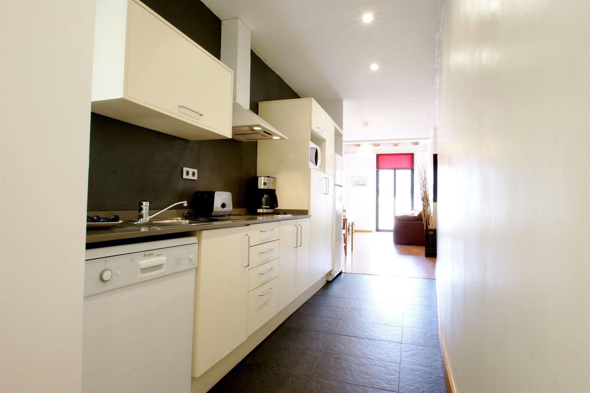 Short Stay Group Liceu Serviced Apartments 巴塞罗那 外观 照片