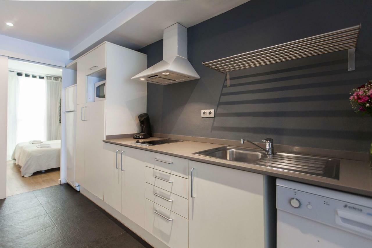 Short Stay Group Liceu Serviced Apartments 巴塞罗那 外观 照片
